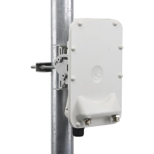 PTP550-CE|PTP-550  Hasta 1.36 GBps / 4910 - 6200 MHz / 802.11 AC Wave 2  MU-MIMO 4: 4x4 / BackHaul Conectorizado (C050055H014A)